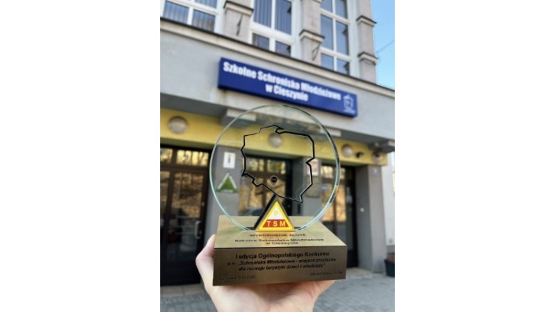 Statuetka otrzymana przez Szkolne Schronisko Młodzieżowe